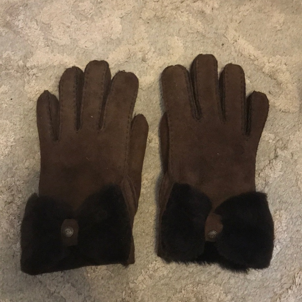 Ugg Brown Bow Gloves Size Small Worn ONCE!